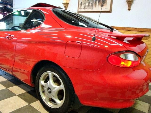 Hyundai Tiburon 1999 photo 3