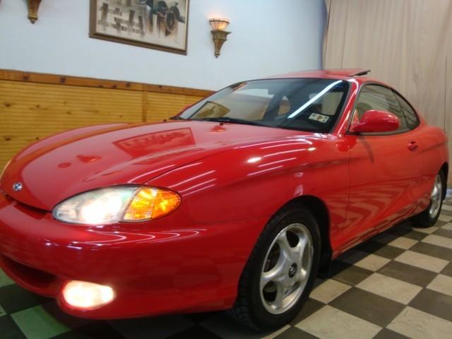 Hyundai Tiburon 1999 photo 4