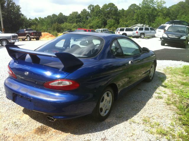 Hyundai Tiburon 1999 photo 4