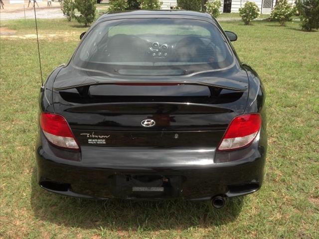 Hyundai Tiburon 2000 photo 2