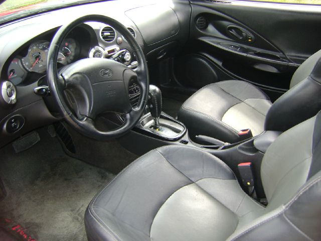 Hyundai Tiburon 2000 photo 6