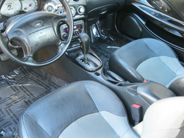 Hyundai Tiburon 2000 photo 14