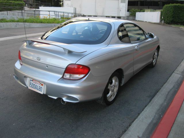 Hyundai Tiburon 2000 photo 20