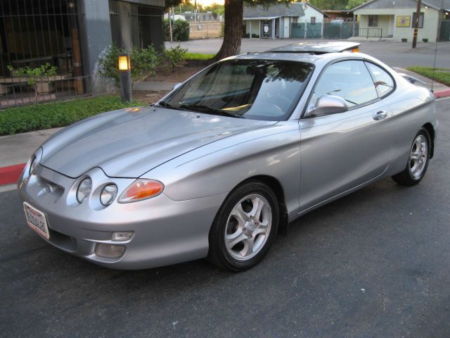 Hyundai Tiburon 2000 photo 21