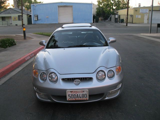 Hyundai Tiburon 2000 photo 24