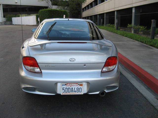 Hyundai Tiburon 2000 photo 26