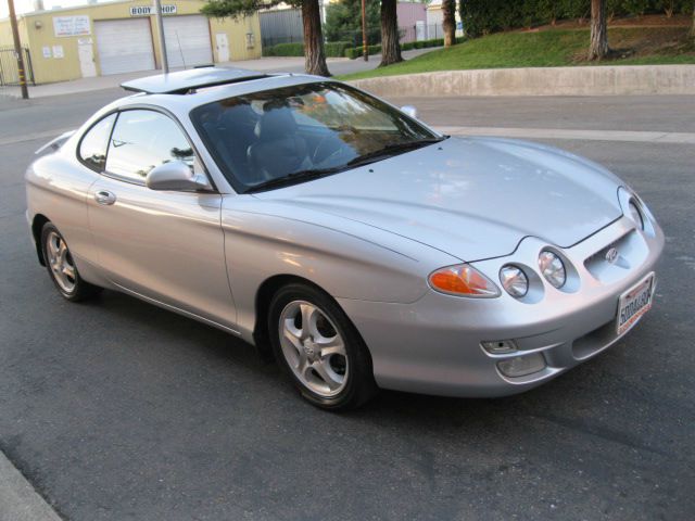 Hyundai Tiburon 2000 photo 30