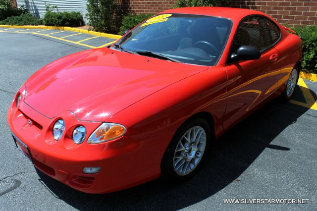 Hyundai Tiburon 2000 photo 2