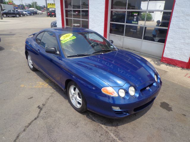 Hyundai Tiburon 2001 photo 16
