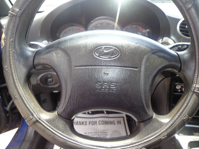 Hyundai Tiburon 2001 photo 19