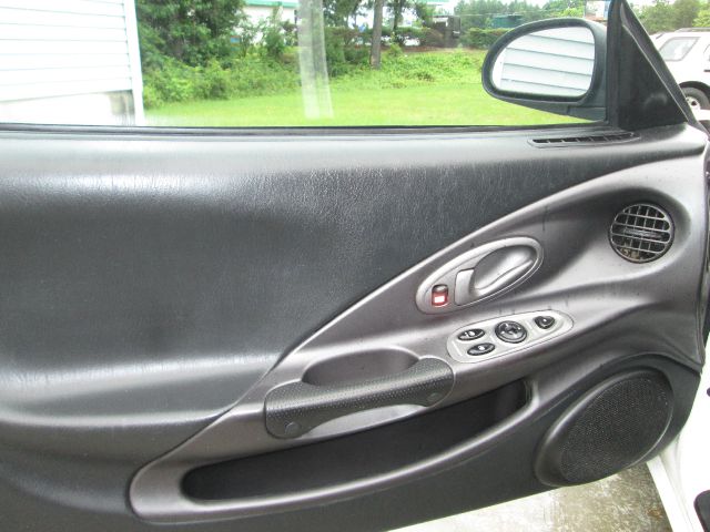 Hyundai Tiburon 2001 photo 18