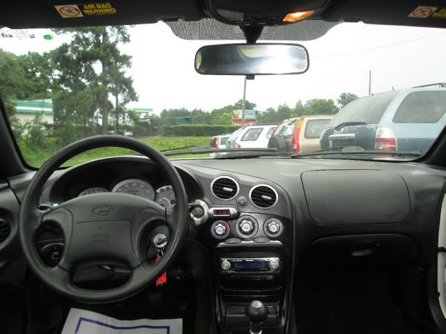 Hyundai Tiburon 2001 photo 20