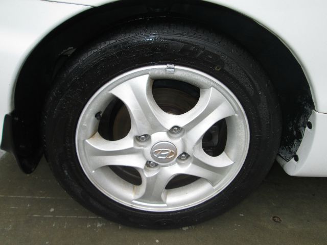 Hyundai Tiburon 2001 photo 25