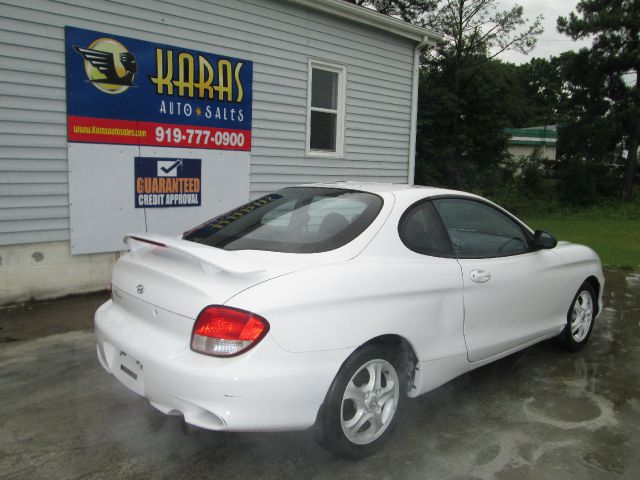 Hyundai Tiburon 2001 photo 4