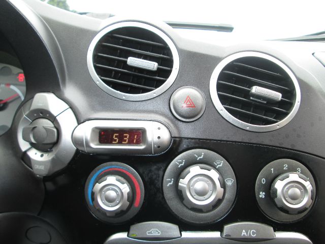 Hyundai Tiburon 2001 photo 5