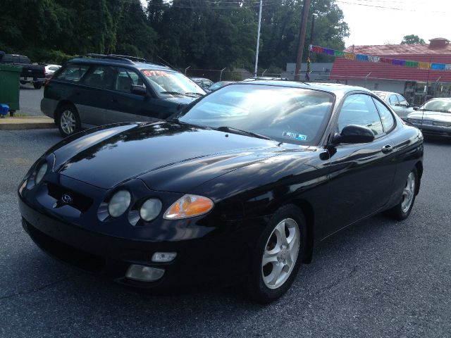 Hyundai Tiburon 2001 photo 3
