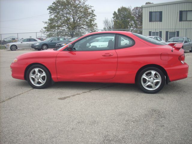 Hyundai Tiburon 2001 photo 1