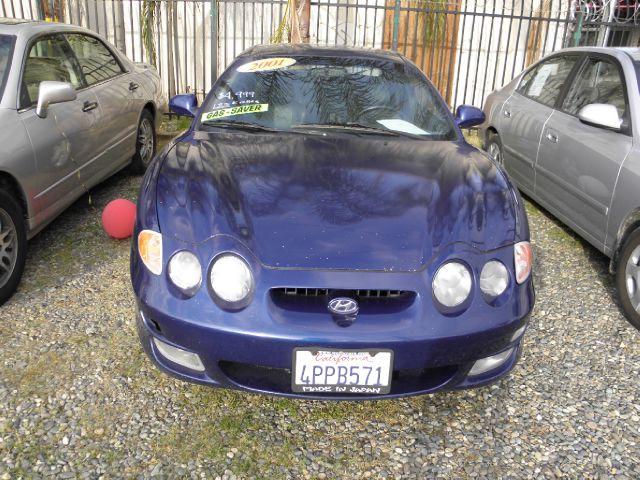 Hyundai Tiburon 2001 photo 2