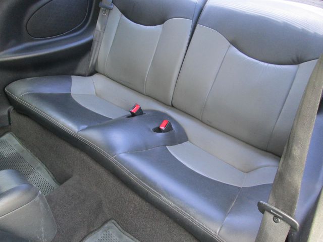 Hyundai Tiburon 2001 photo 2