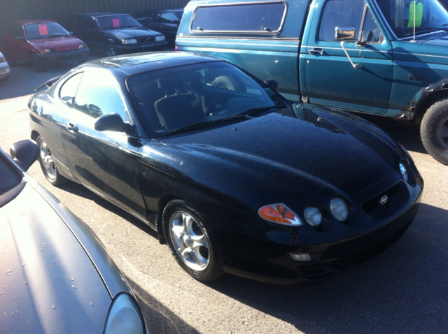 Hyundai Tiburon 2001 photo 3