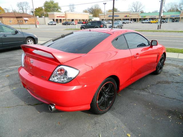 Hyundai Tiburon 2003 photo 2