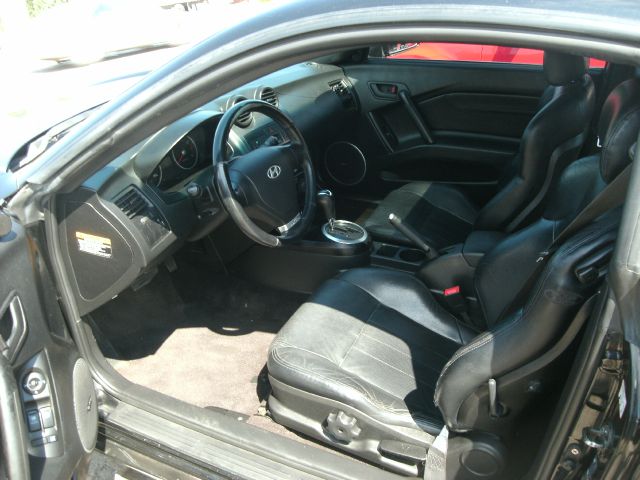 Hyundai Tiburon 2003 photo 1