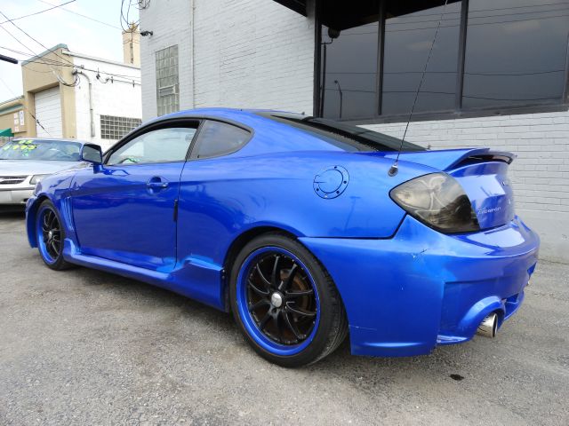 Hyundai Tiburon SE LE Pro-4x Coupe