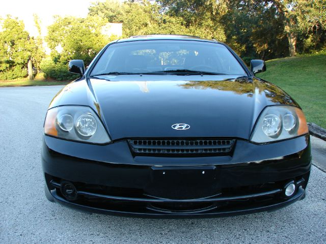 Hyundai Tiburon SE LE Pro-4x Coupe