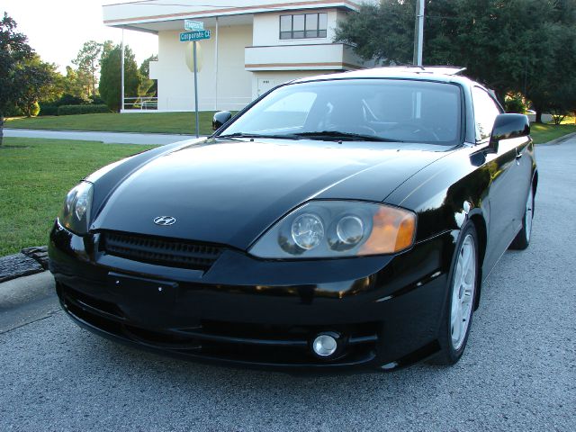 Hyundai Tiburon 2003 photo 1