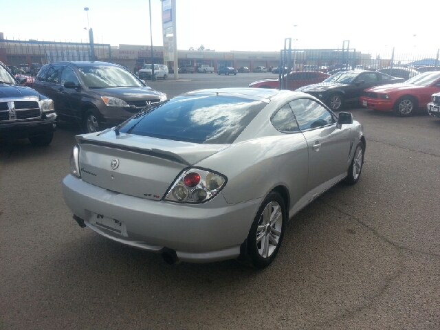 Hyundai Tiburon 2003 photo 1