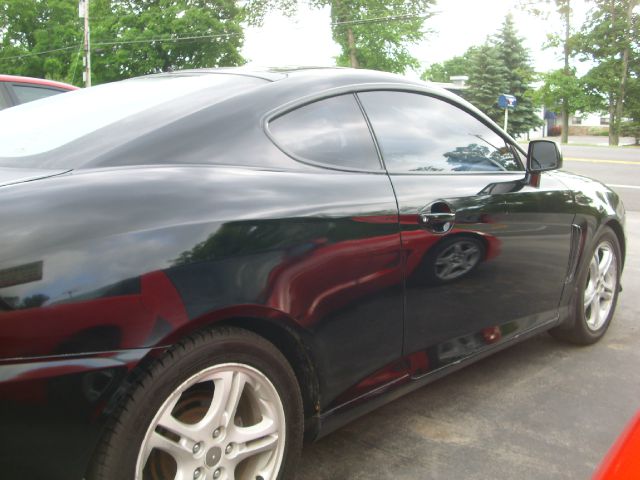 Hyundai Tiburon 2003 photo 1