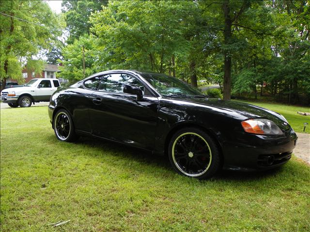 Hyundai Tiburon 2003 photo 2