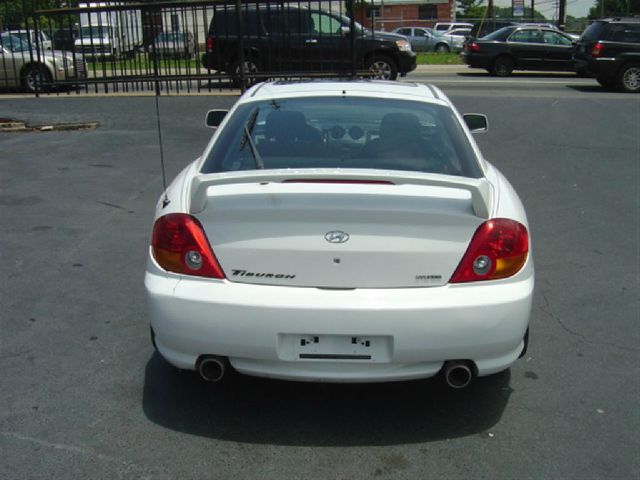Hyundai Tiburon 2003 photo 15