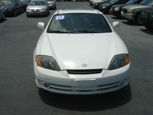 Hyundai Tiburon 2003 photo 16
