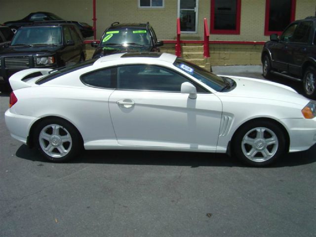 Hyundai Tiburon 2003 photo 3