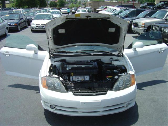 Hyundai Tiburon 2003 photo 5