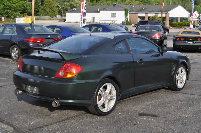 Hyundai Tiburon 2003 photo 2