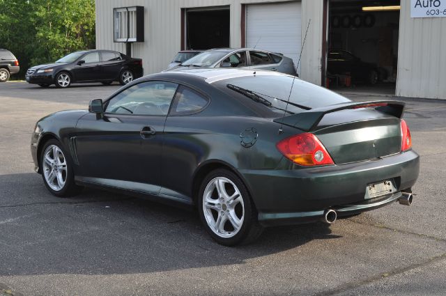Hyundai Tiburon 2003 photo 3