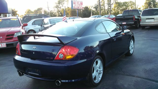 Hyundai Tiburon 2003 photo 2