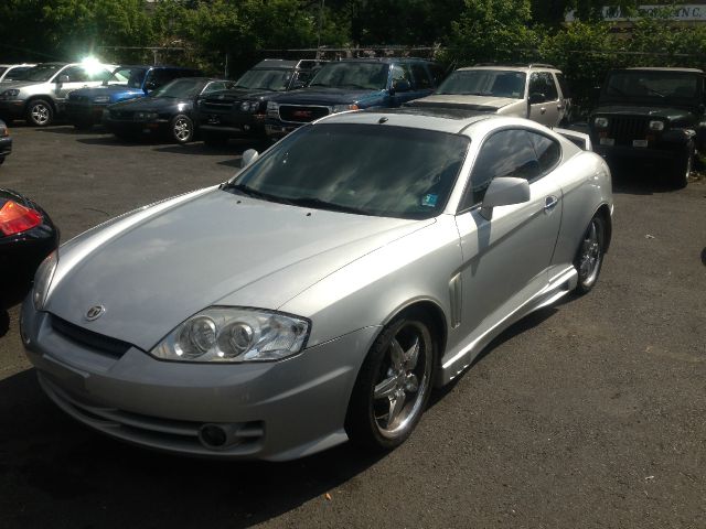 Hyundai Tiburon 2004 photo 4