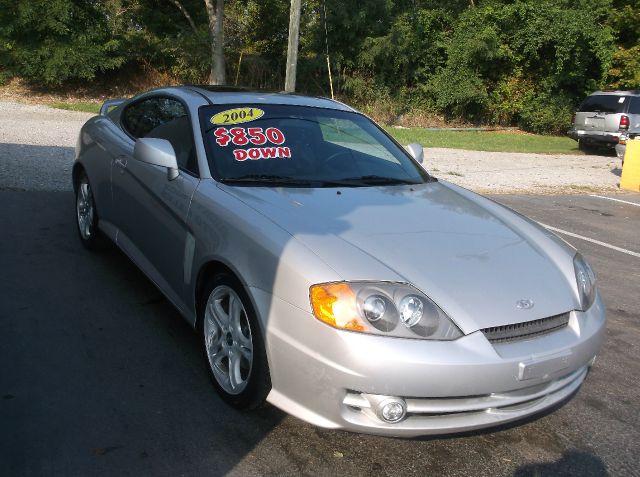 Hyundai Tiburon 2004 photo 1