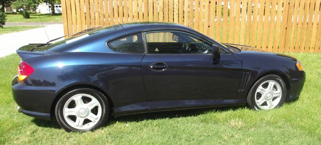 Hyundai Tiburon 2004 photo 4