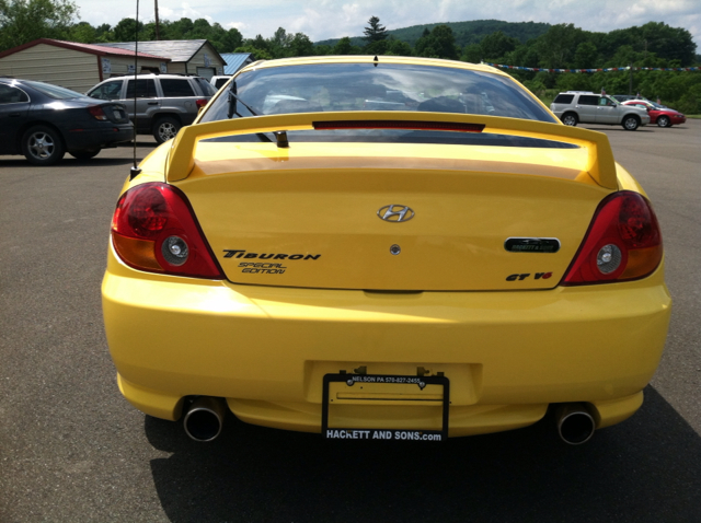 Hyundai Tiburon 2004 photo 3