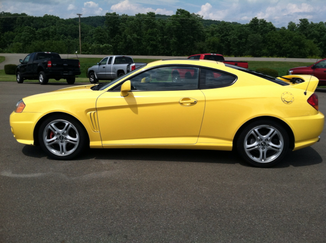 Hyundai Tiburon 2004 photo 4