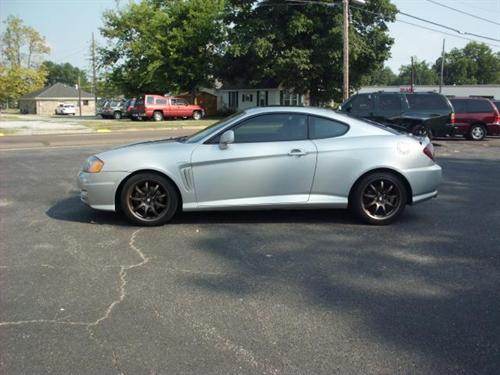 Hyundai Tiburon 2004 photo 2
