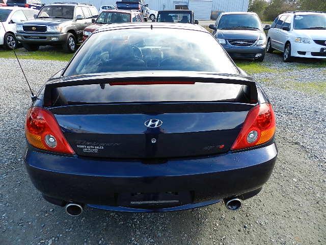Hyundai Tiburon 2004 photo 3