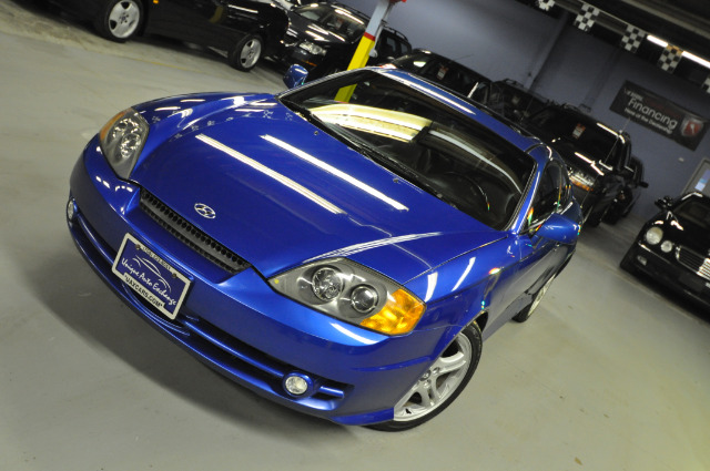 Hyundai Tiburon 2004 photo 2
