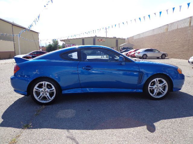 Hyundai Tiburon 2004 photo 1