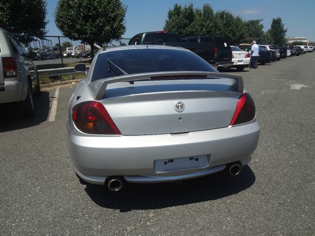 Hyundai Tiburon 2004 photo 3