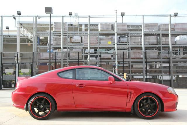 Hyundai Tiburon 2005 photo 2